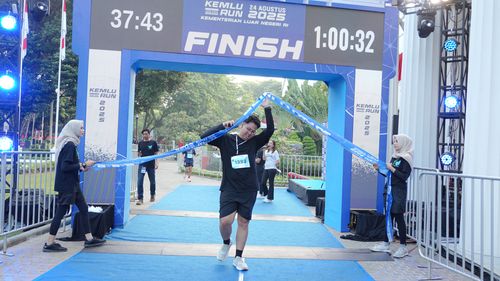 Race photo from KEMLU RUN 2025
