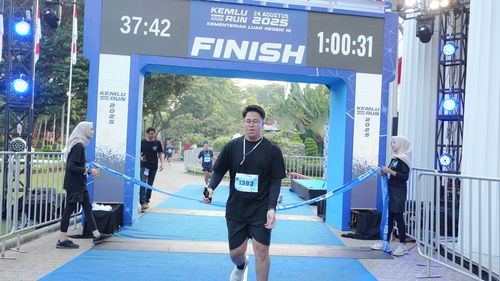Race photo from KEMLU RUN 2025