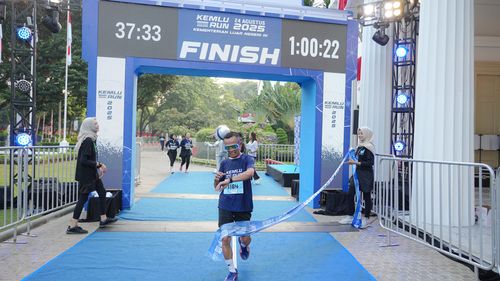 Race photo from KEMLU RUN 2025