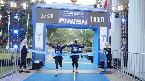 Race photo from KEMLU RUN 2025