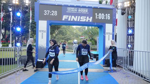Race photo from KEMLU RUN 2025
