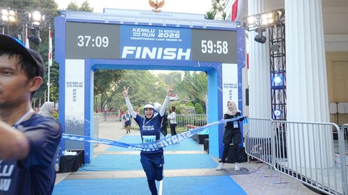 Race photo from KEMLU RUN 2025