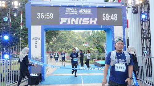Race photo from KEMLU RUN 2025