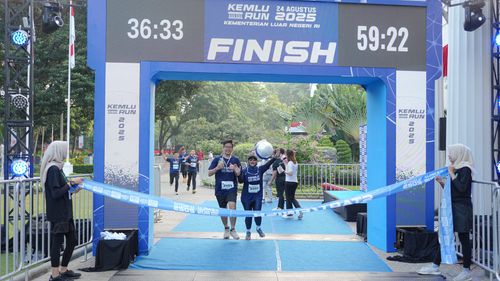 Race photo from KEMLU RUN 2025