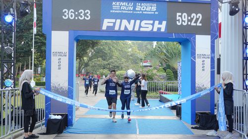 Race photo from KEMLU RUN 2025