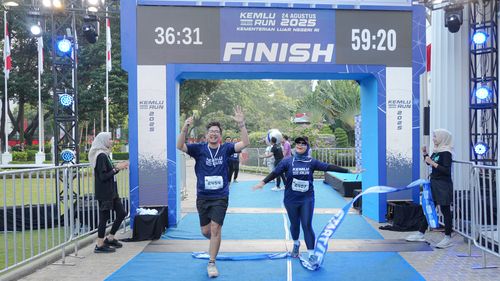 Race photo from KEMLU RUN 2025