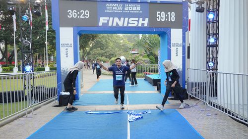 Race photo from KEMLU RUN 2025