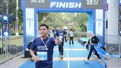 Race photo from KEMLU RUN 2025