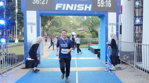 Race photo from KEMLU RUN 2025