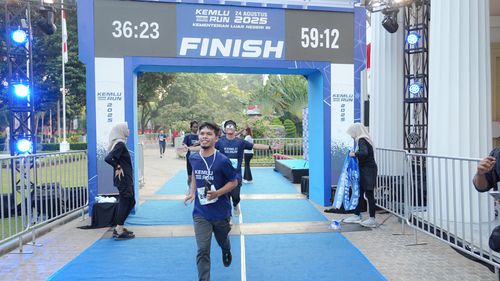 Race photo from KEMLU RUN 2025