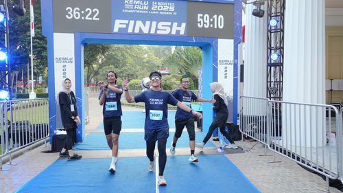 Race photo from KEMLU RUN 2025