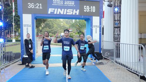 Race photo from KEMLU RUN 2025