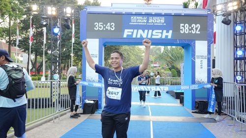 Race photo from KEMLU RUN 2025