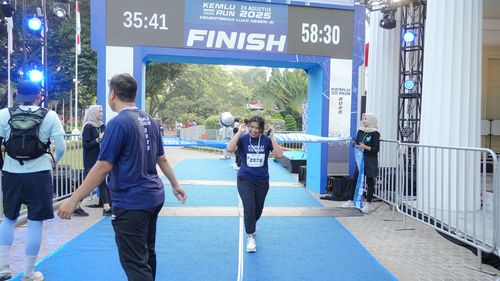 Race photo from KEMLU RUN 2025