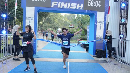 Race photo from KEMLU RUN 2025