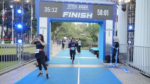 Race photo from KEMLU RUN 2025