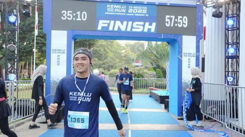 Race photo from KEMLU RUN 2025