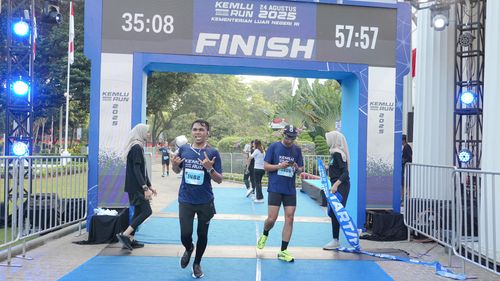 Race photo from KEMLU RUN 2025