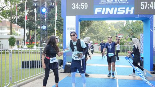 Race photo from KEMLU RUN 2025