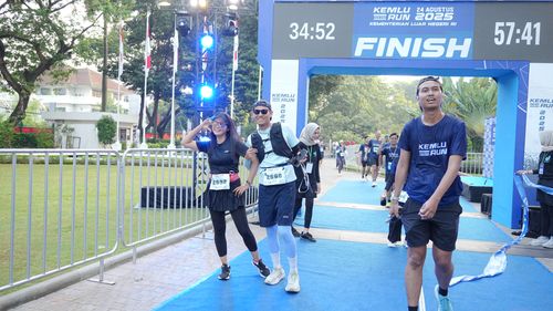 Race photo from KEMLU RUN 2025