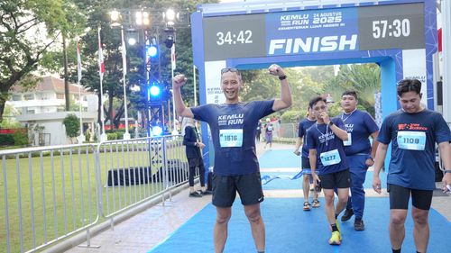 Race photo from KEMLU RUN 2025