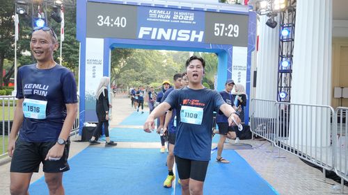 Race photo from KEMLU RUN 2025