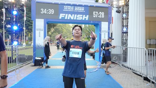 Race photo from KEMLU RUN 2025