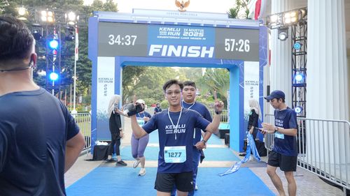 Race photo from KEMLU RUN 2025