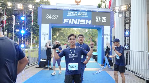 Race photo from KEMLU RUN 2025