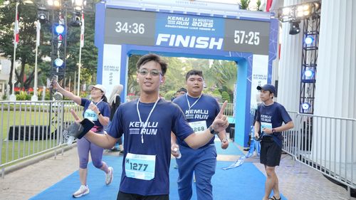 Race photo from KEMLU RUN 2025