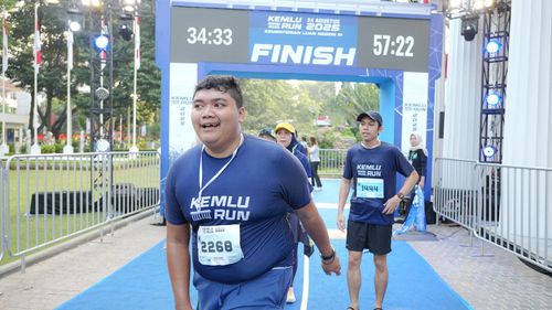 Race photo from KEMLU RUN 2025
