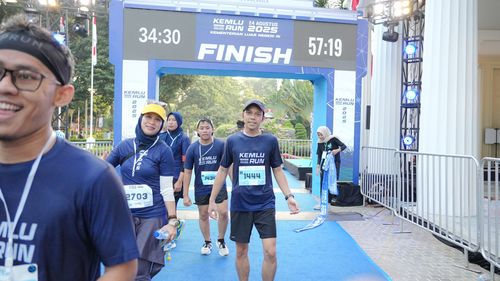 Race photo from KEMLU RUN 2025