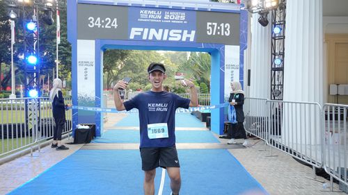 Race photo from KEMLU RUN 2025
