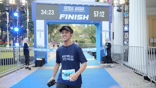 Race photo from KEMLU RUN 2025