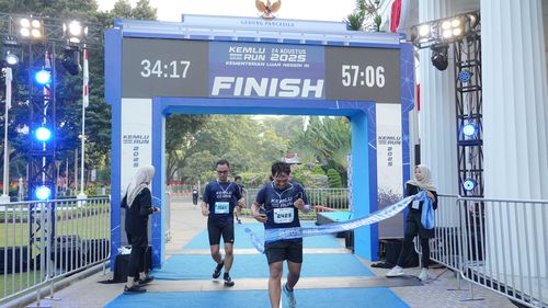 Race photo from KEMLU RUN 2025
