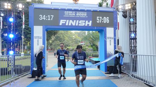Race photo from KEMLU RUN 2025