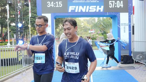 Race photo from KEMLU RUN 2025