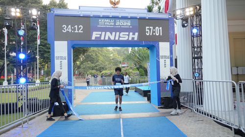 Race photo from KEMLU RUN 2025