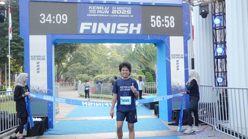 Race photo from KEMLU RUN 2025