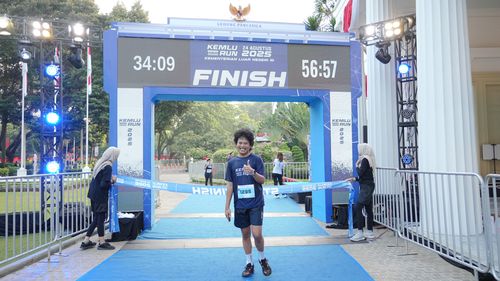 Race photo from KEMLU RUN 2025