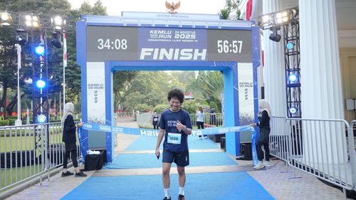 Race photo from KEMLU RUN 2025