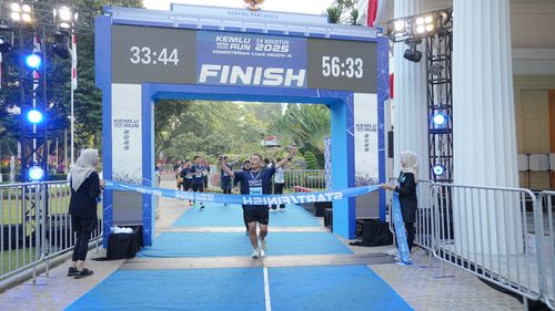 Race photo from KEMLU RUN 2025