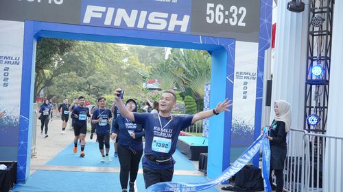 Race photo from KEMLU RUN 2025