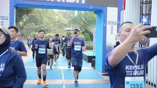 Race photo from KEMLU RUN 2025