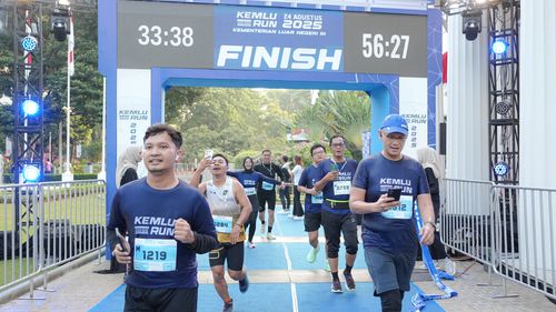 Race photo from KEMLU RUN 2025