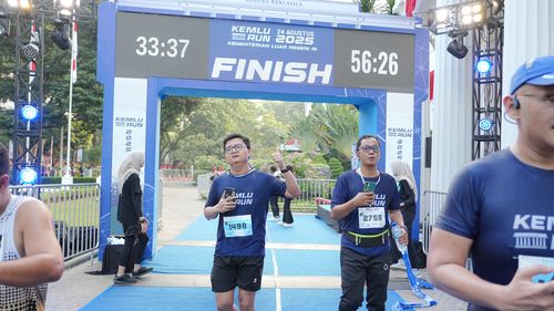 Race photo from KEMLU RUN 2025