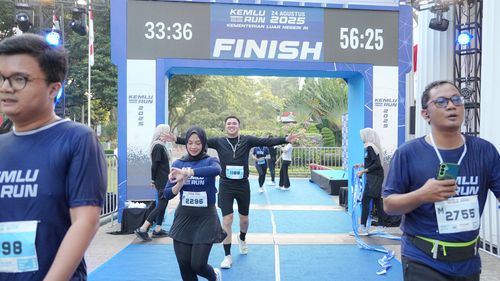 Race photo from KEMLU RUN 2025