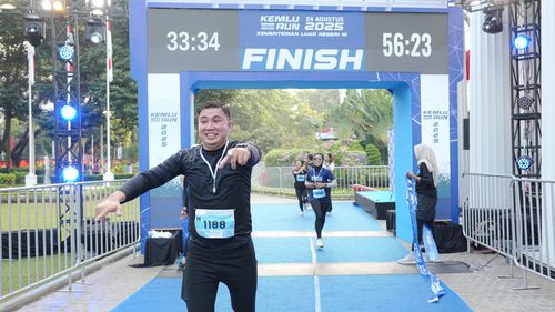 Race photo from KEMLU RUN 2025