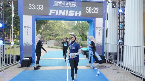 Race photo from KEMLU RUN 2025