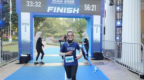 Race photo from KEMLU RUN 2025